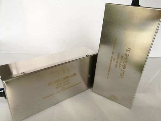 Goede prijs. Ultralichtgewicht 0,2 lb RF-krachtfilter 20dB terugkeerverlies 50 Ohm RF-bandpassfilter online